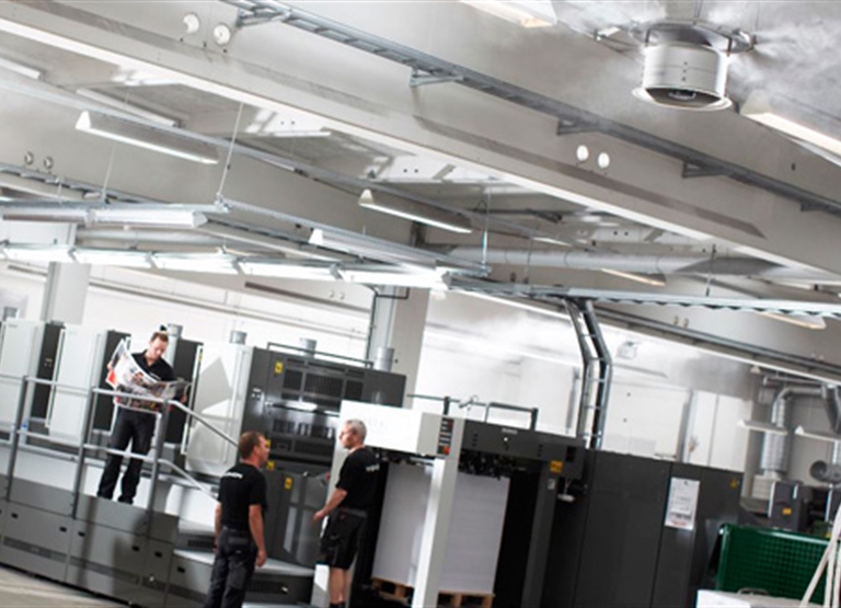 Rimuovere il calore in eccesso con il raffreddamento adiabatico